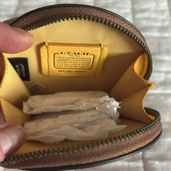 COACH PAC-MAN COIN PURSE - Picture 6 of 11